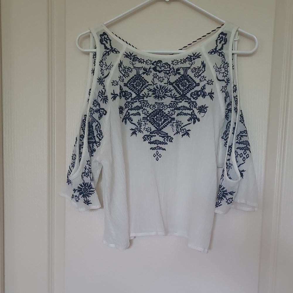 51. H&M COACHELLA Embroidered Cold Shoulder Boho Top Size 6